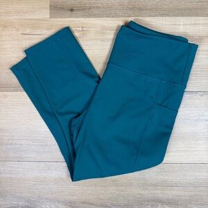 Zyia Active Teal Capri Pocket Leggings | Size 8-10